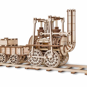 Igrača lesena 3D sestavljanka locomotion  belo ozadje desno